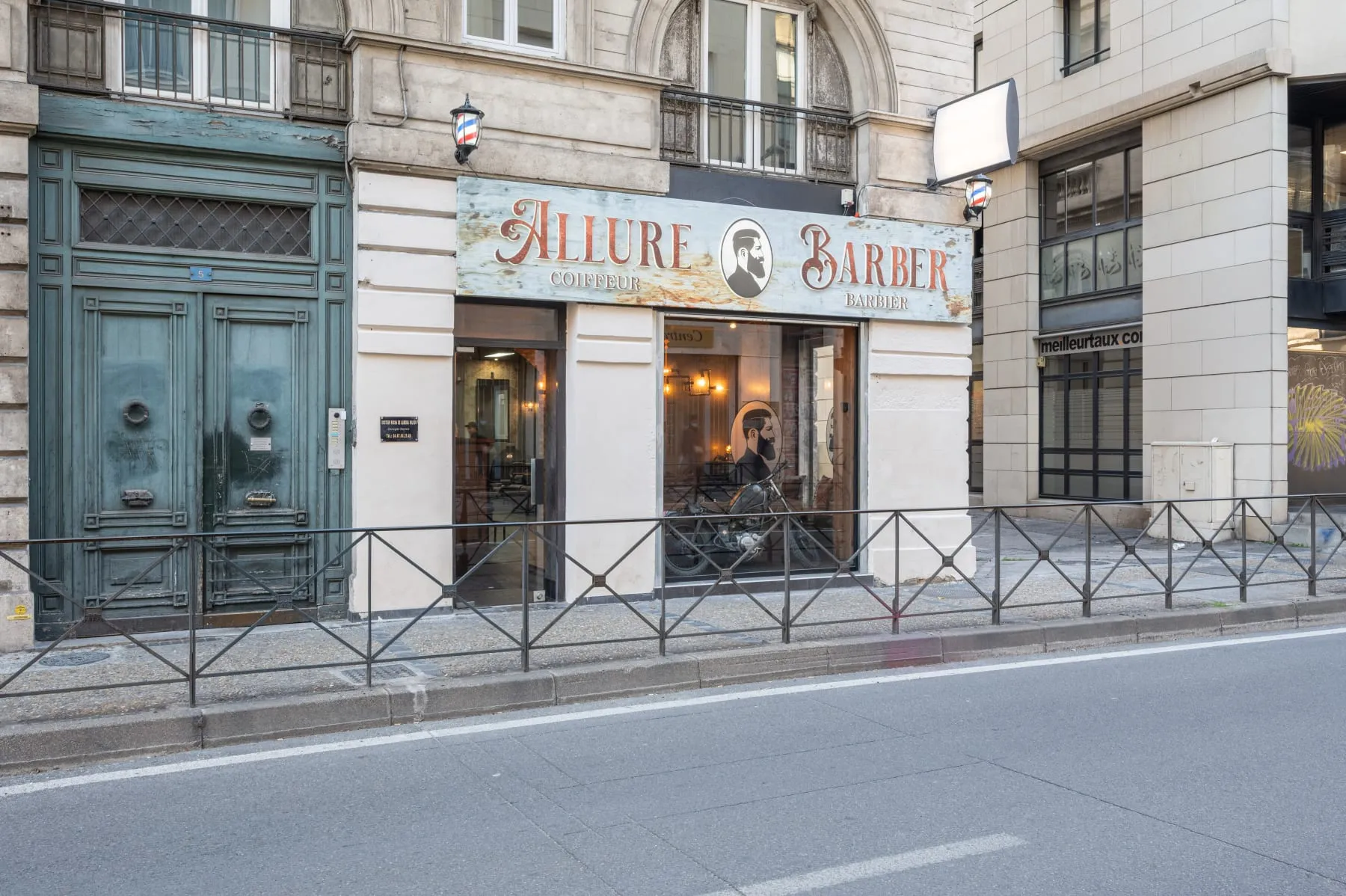 La façade d'Allure Barber, boulevard Victor Hugo à Montpellier.